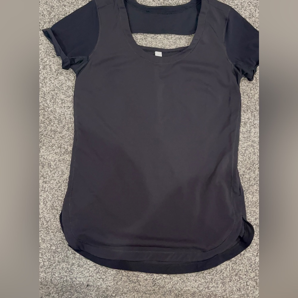LuLulemon Keyhole Tank - Picture 2 of 8